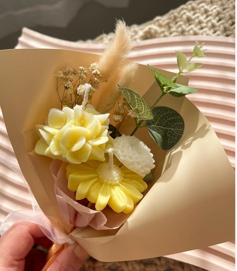 Yellow daisy Mini Bouquet - Candle flower Bouquet