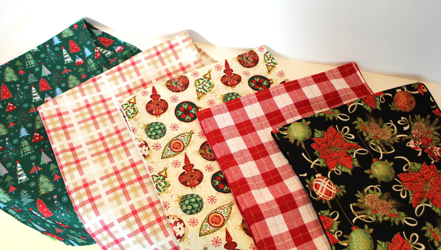 Classic Christmas- Christmas Table Runner