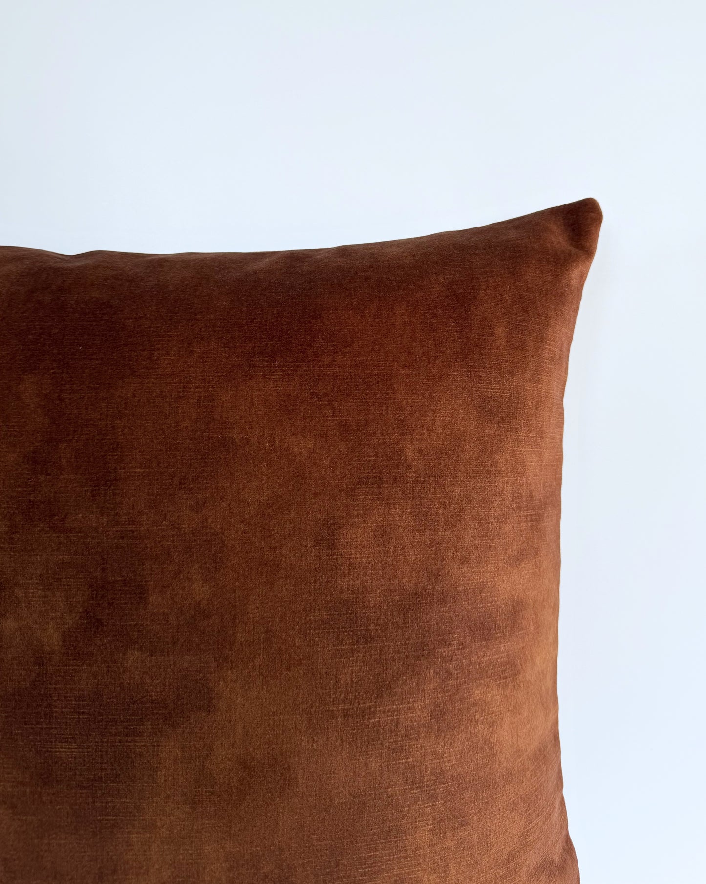 Cinnamon Lovely Velvet - Cushion Cover