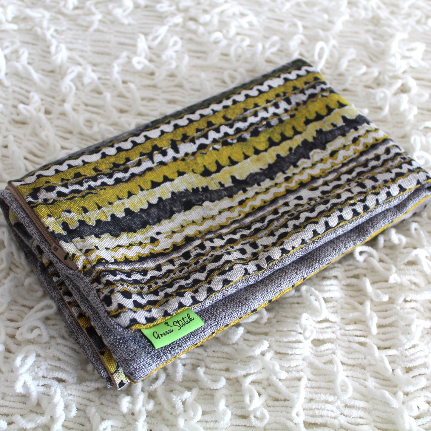 Golden Rhythm - Cushion Cover - 44cm x 45cm