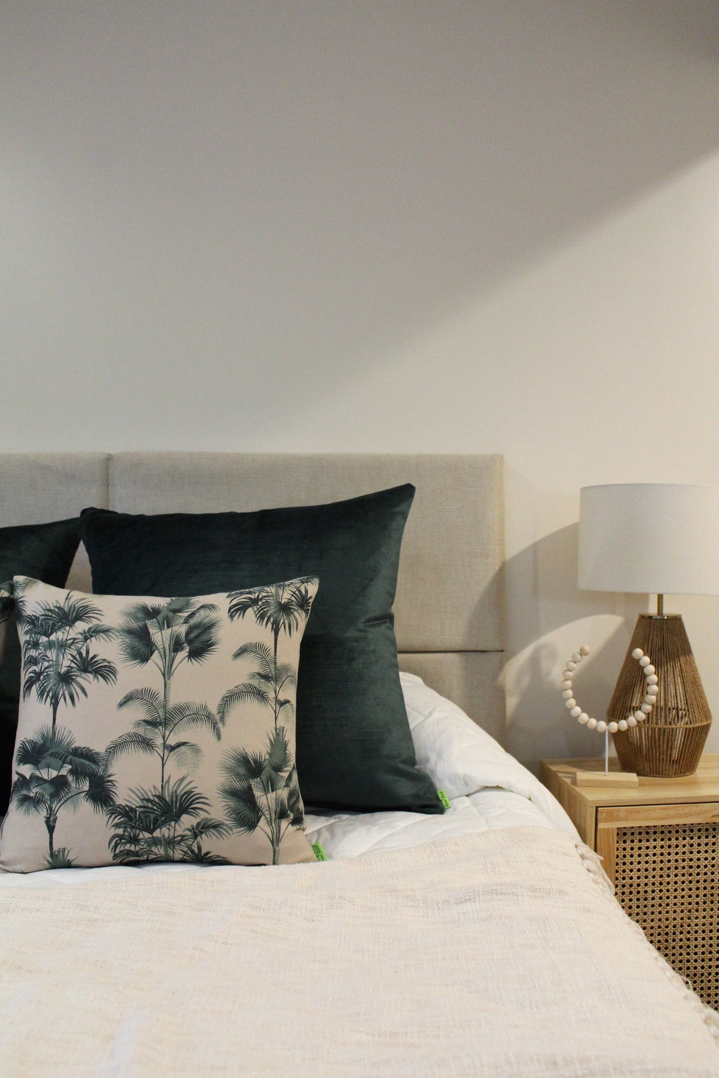 Tropical beige - Cushion Bed Set