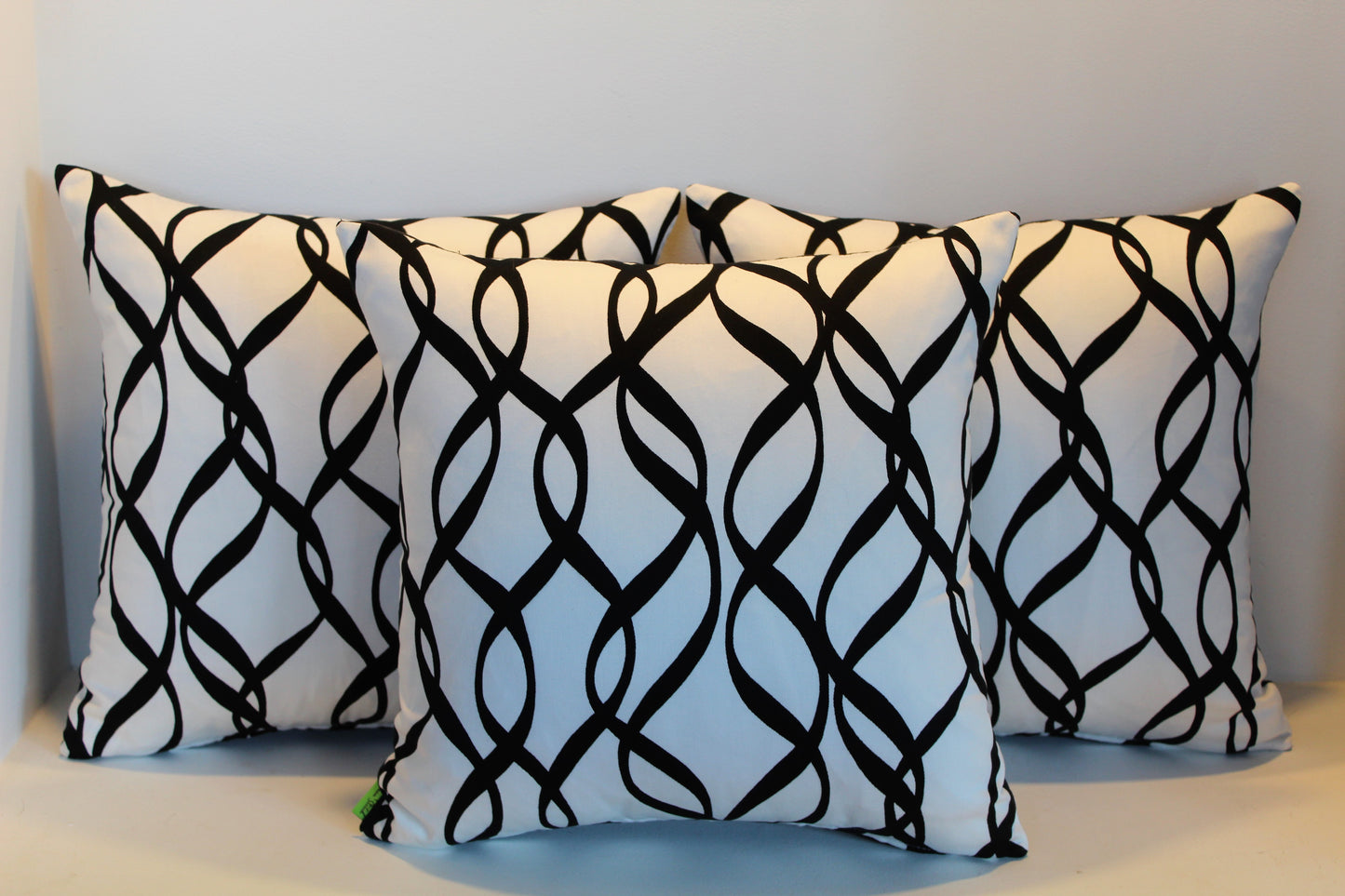 Black & White Spiral - Cushion Cover - 45cm x 45cm