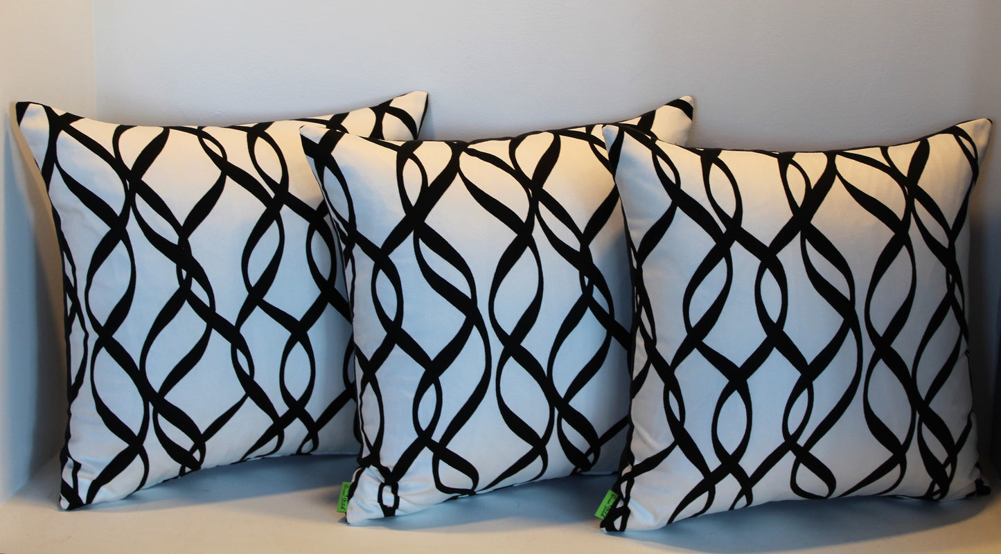 Black & White Spiral - Cushion Cover - 45cm x 45cm