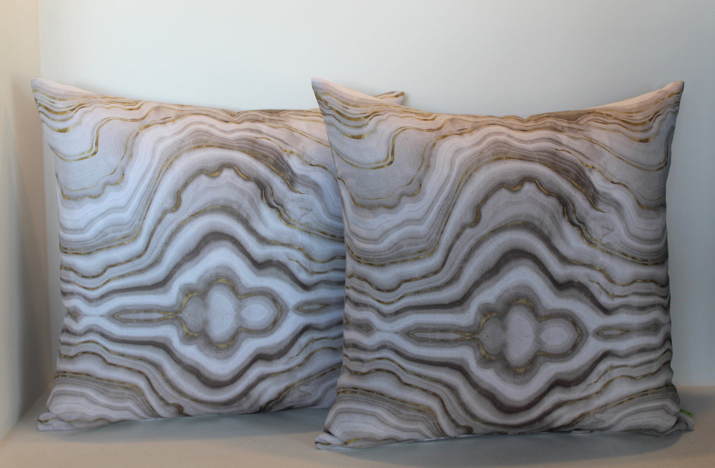 Gold Wave - Cushion Cover - 50cm x 50cm