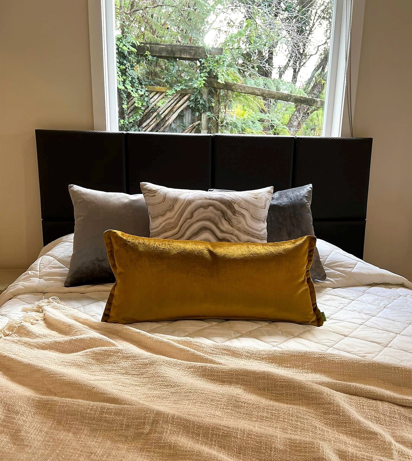 Gold Wave Bed Set - Cushion Cover Set