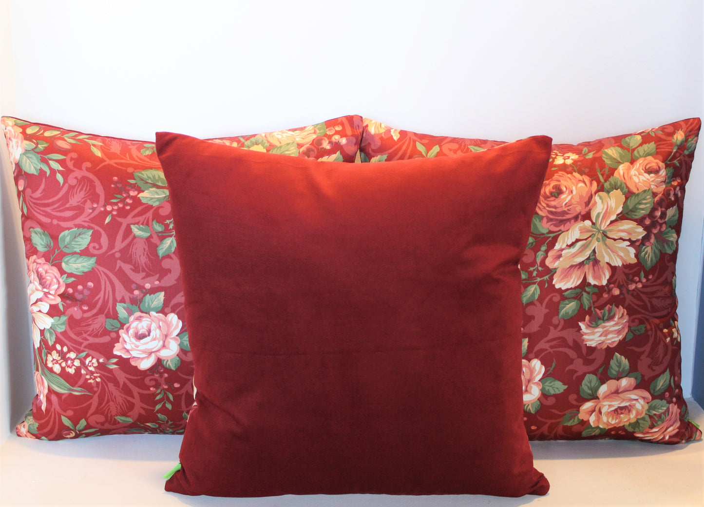 Rosso Corsa Roses - Cushion cover - 50cm x 50cm