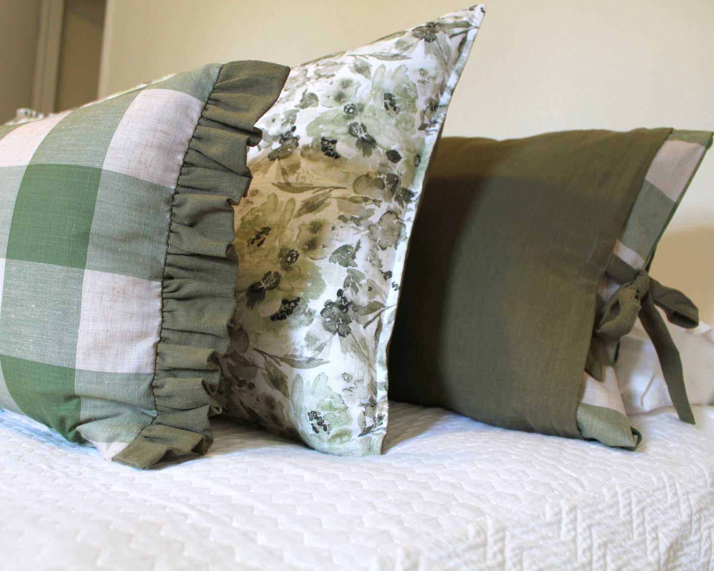 Olive Meadow - Cottage Dreams Bed Set