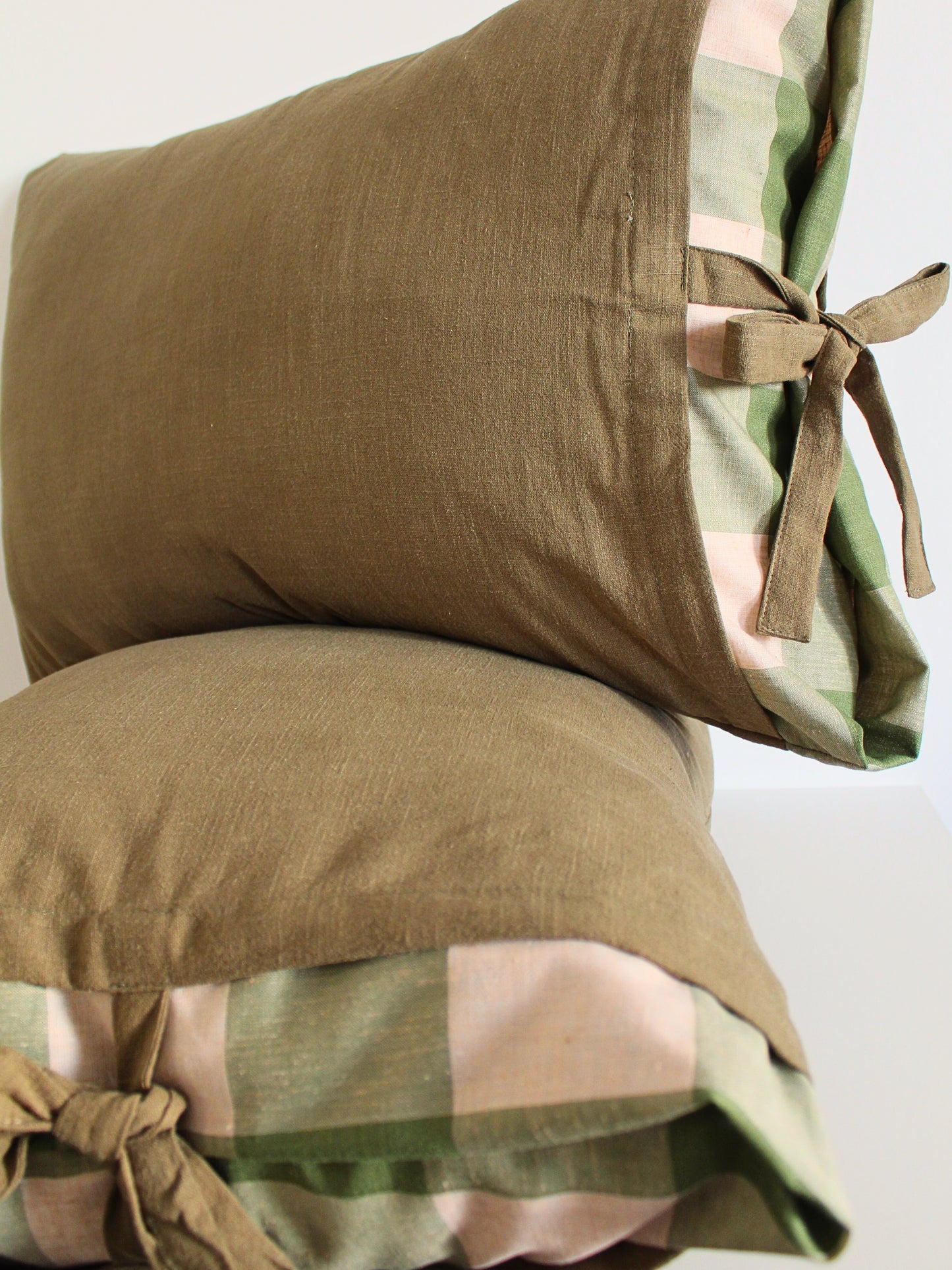 Olive Meadow - Pillowcase Set