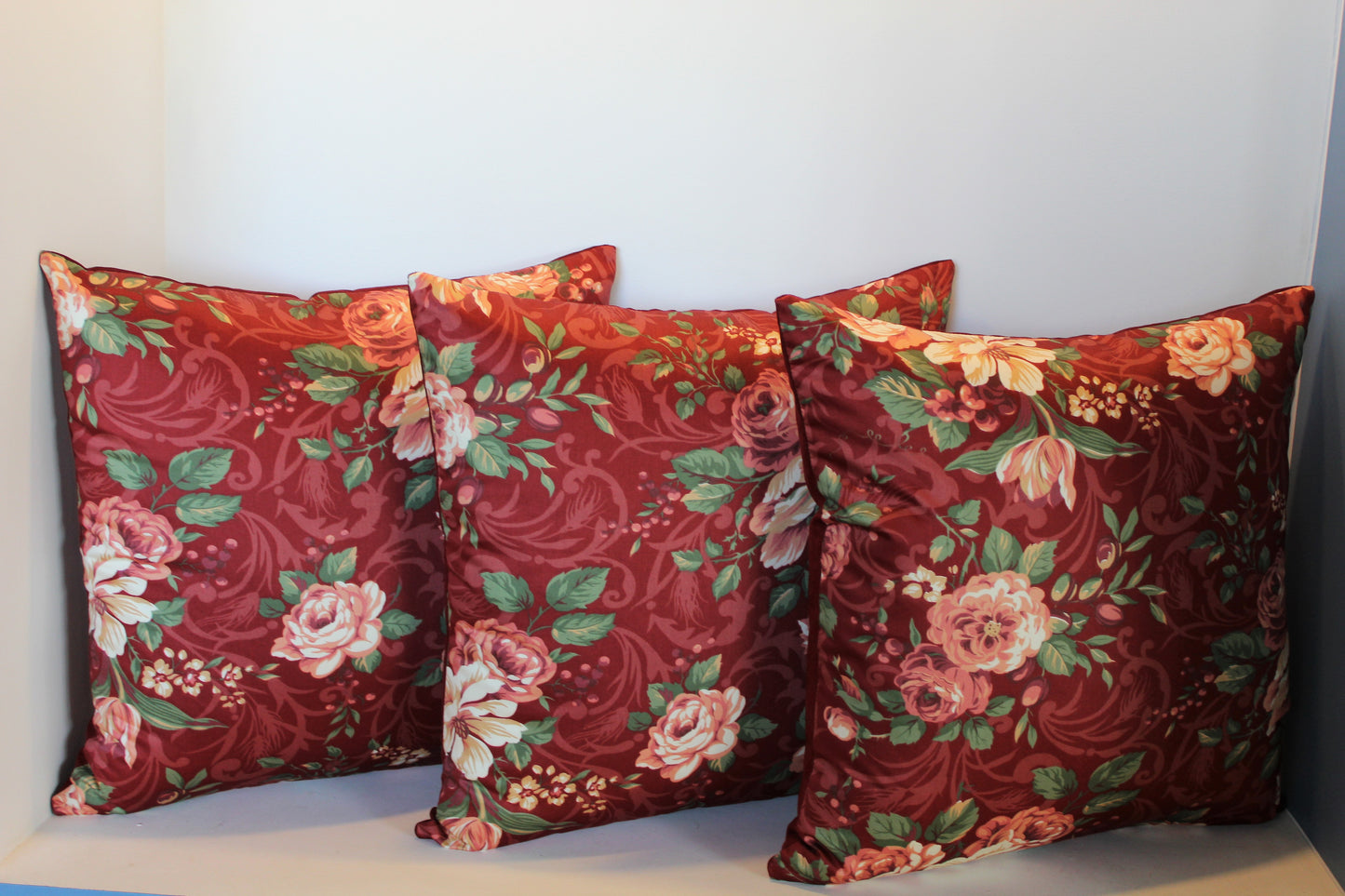 Rosso Corsa Roses - Cushion cover - 50cm x 50cm